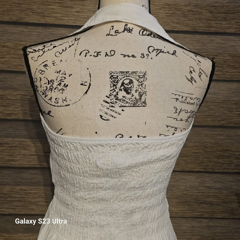 Halter button white Dress - Picture 8 of 12
